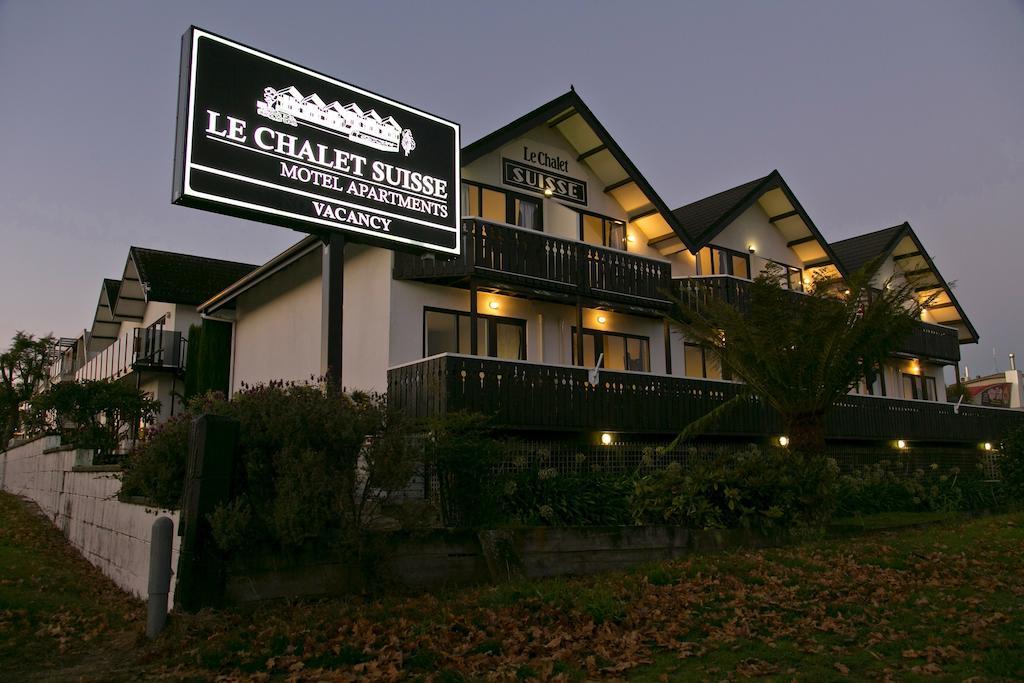 Le Chalet Suisse Motel Taupo Exterior foto